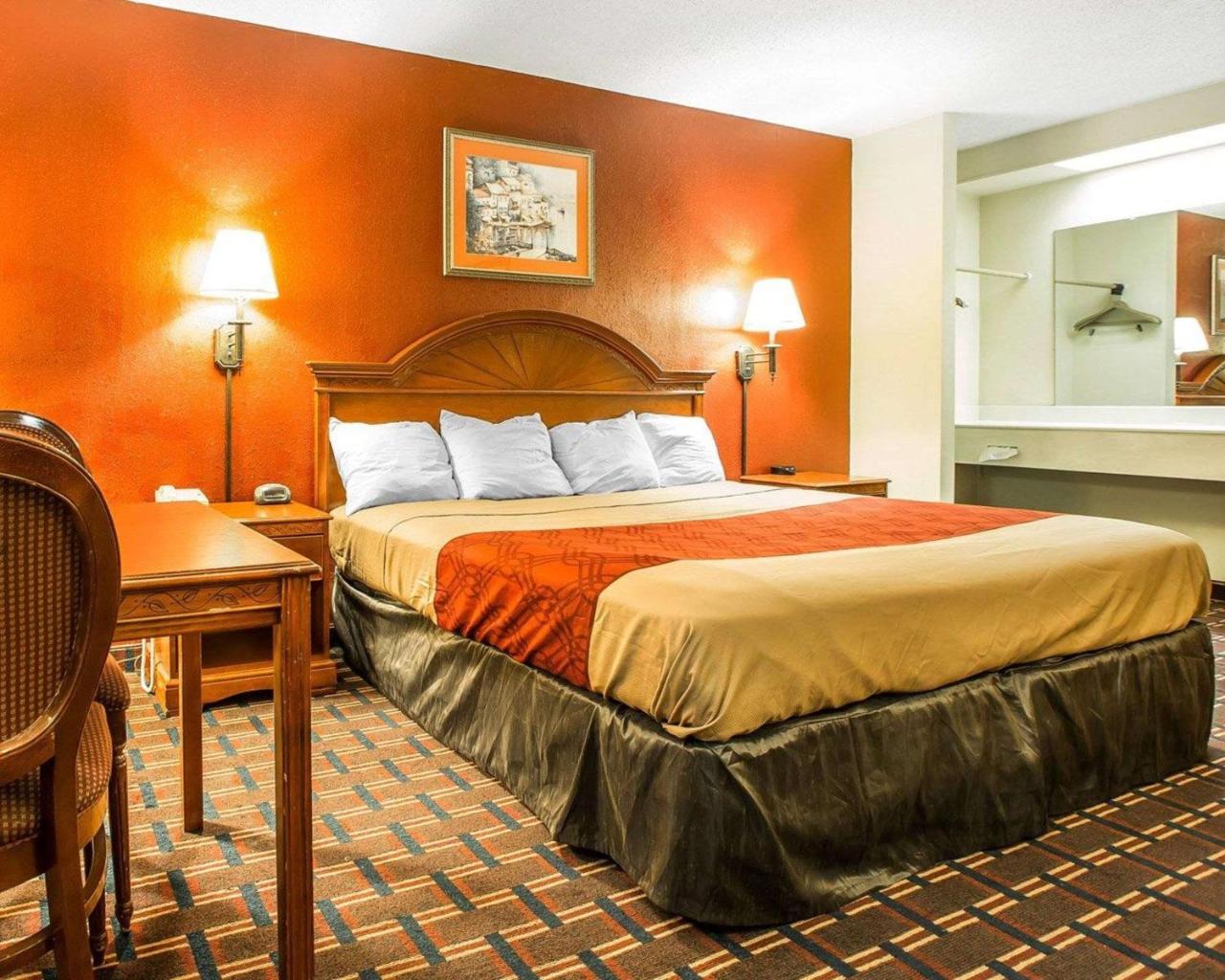 Rodeway Inn Montpelier Exterior photo