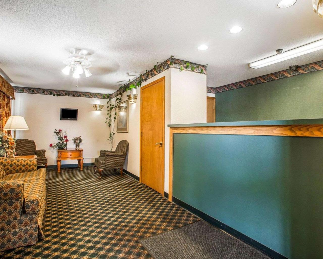 Rodeway Inn Montpelier Exterior photo